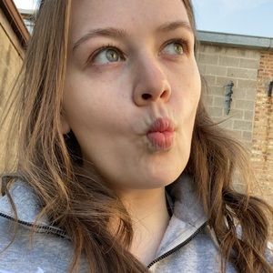 Meet your Posher, Brianna